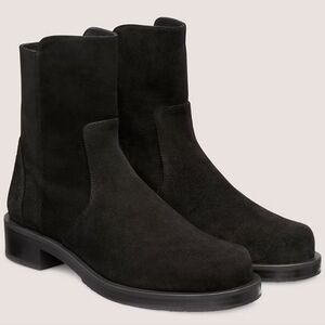 STUART WEITZMAN 5050 BOLD ZIP BOOTIE